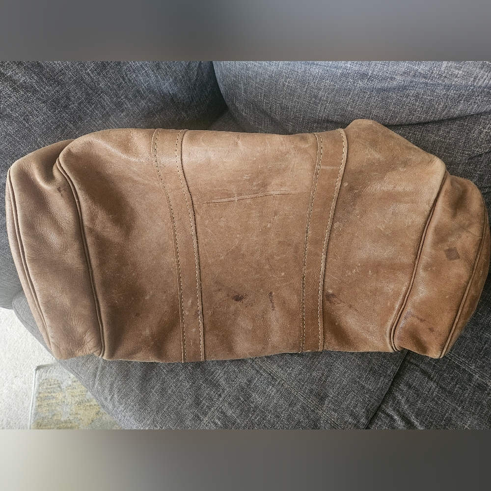 Vintage Light Tan Full Grain Leather Duffle Travel Bag. Unisex. - Picture 4 of 16